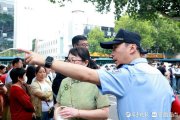 高考首日，濟南歷下警方為三名學子“救急”