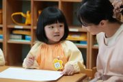 幼教老師和家長不能被形式主義壓垮，育兒要多站在兒