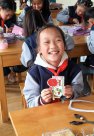 心理健康日活動進校園 小學(xué)生用創(chuàng)意書簽悅納自我