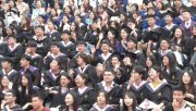 延邊大學(xué)食堂阿姨畢業(yè)典禮演講全程脫稿聽(tīng)哭畢業(yè)生，